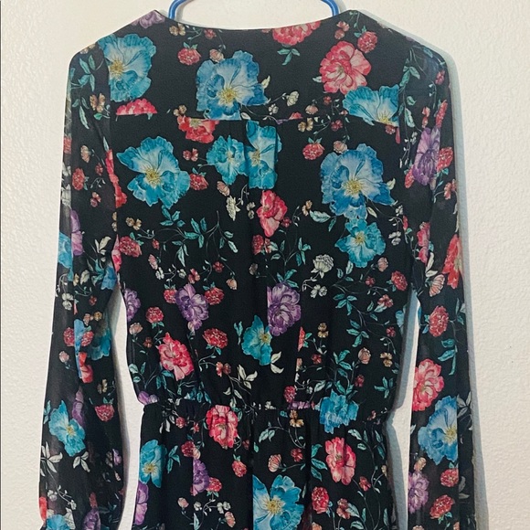 Romper/shorts - Picture 3 of 3